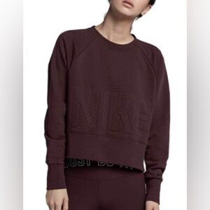 Nike Embossed Versa Crew Pullover Sweatshirt Burgundy Maroon Wine Size Medium